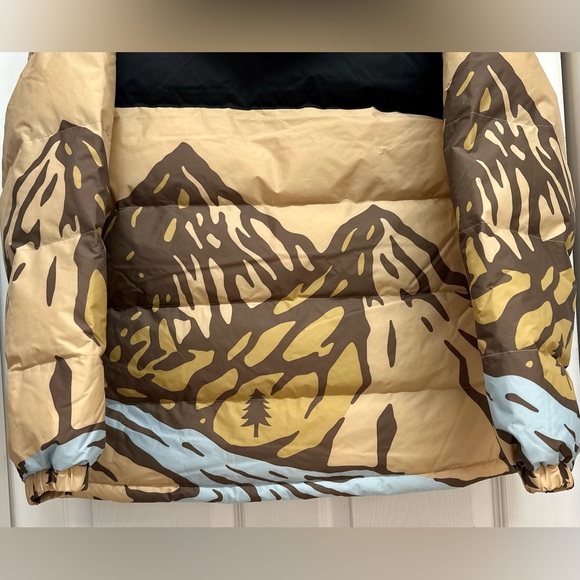 Vans Mountain jacket- this did not fit me when it arrived, still has tags - Picture 8 of 15